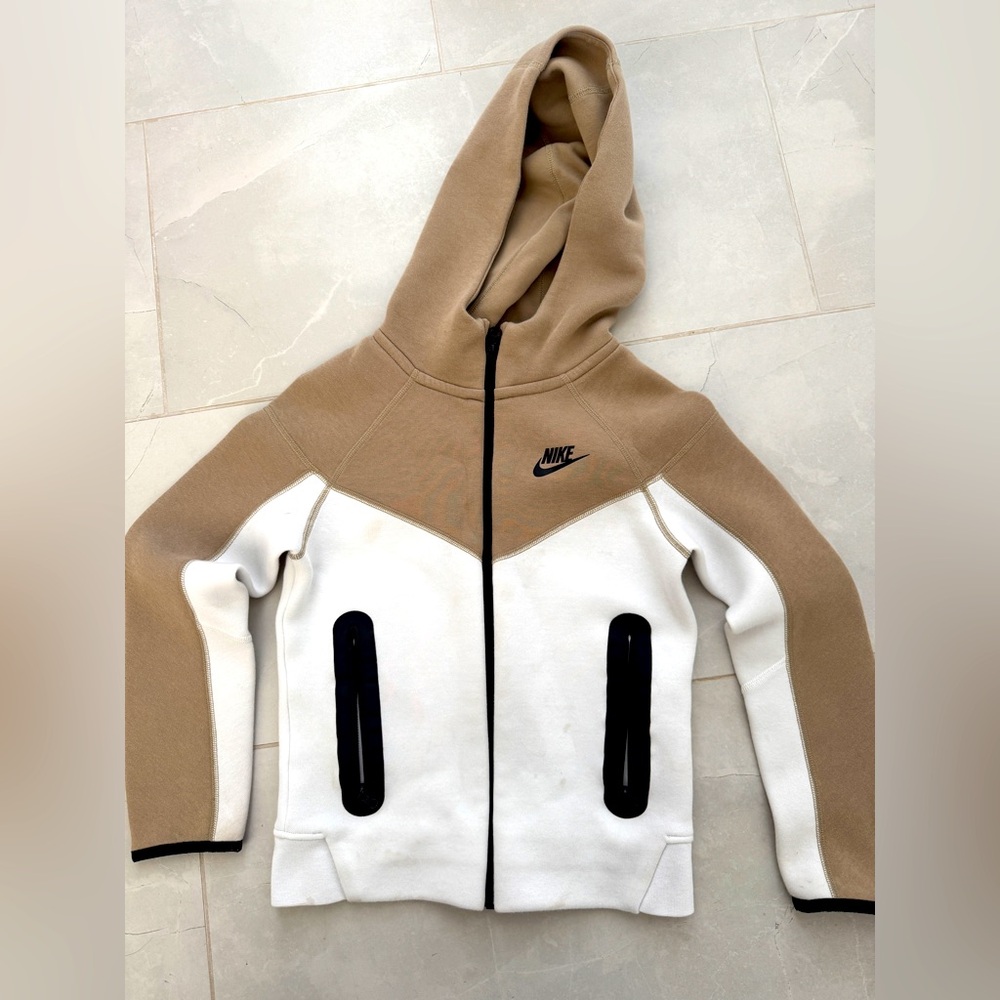 Nike Boys Nike Tech Fleece- Great Condition | Color: Tan/White | Small
